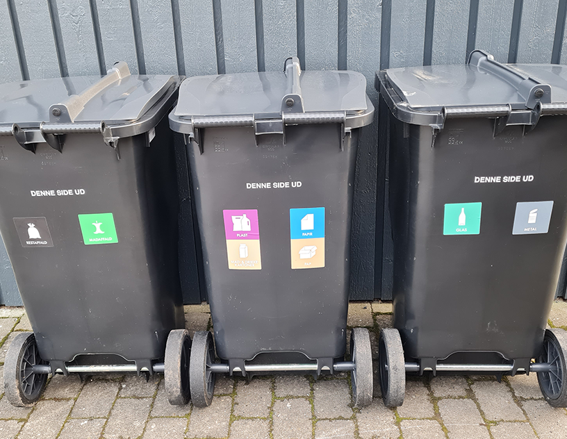 Billede af tre affaldsbeholdere i Ringsted Kommune