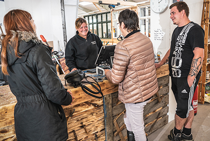 Billede af kunder i PlusByg