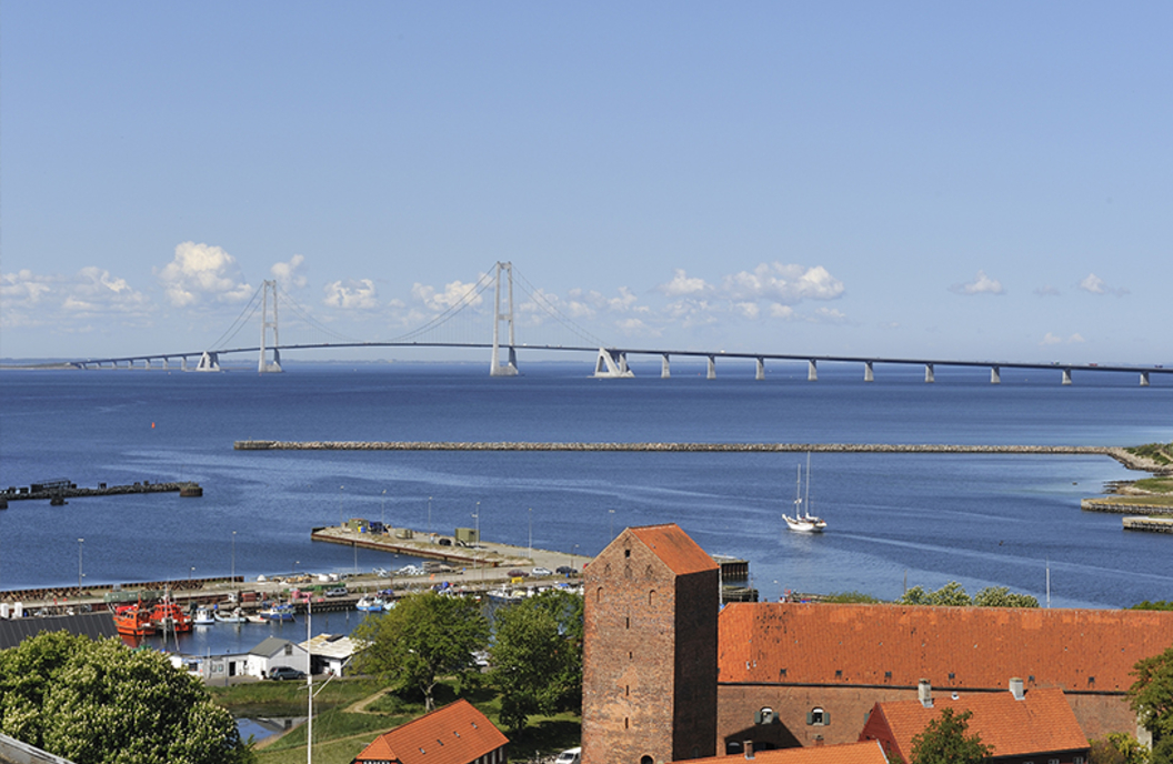 Billede af Storebæltsbroen og Korsør