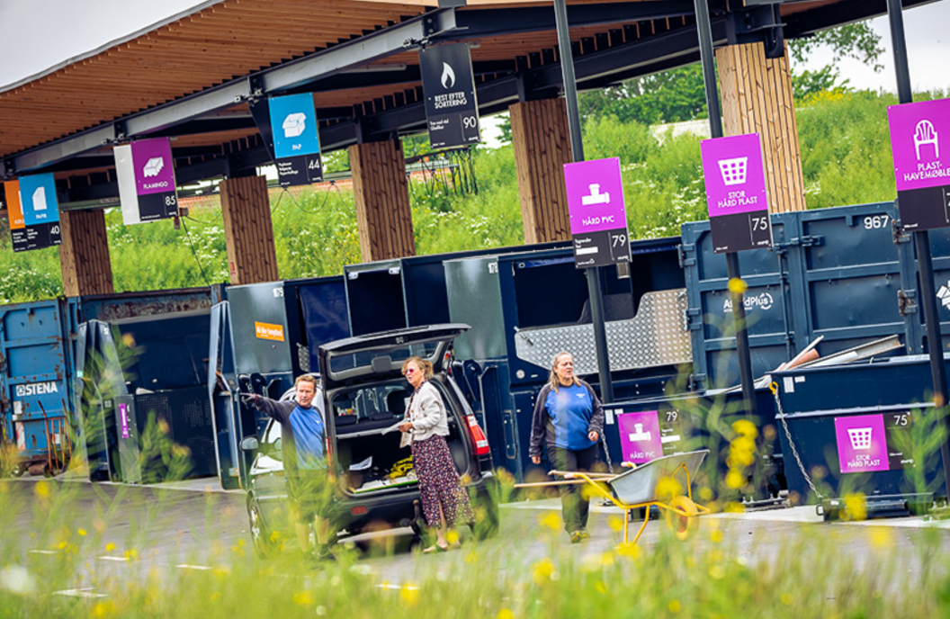 Borger på genbrugsplads